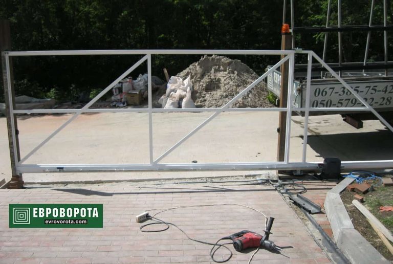 Монтаж откатных ворот в Харькове