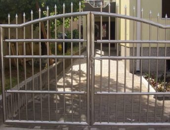 ворота из нержавеющей стали на въезд
